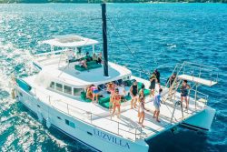 Luxury Private Yacht Cruise (Big)