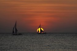 Paraw Sunset Sailing Boracay (5 Pax) (1 Hour)